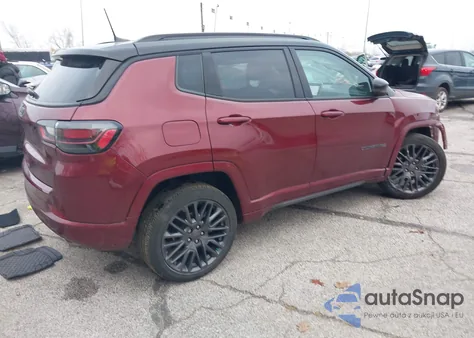 2022 Jeep Compass High Altitude 4X4 z USA, uszkodzony, nr VIN 3C4NJDCB4NT221196